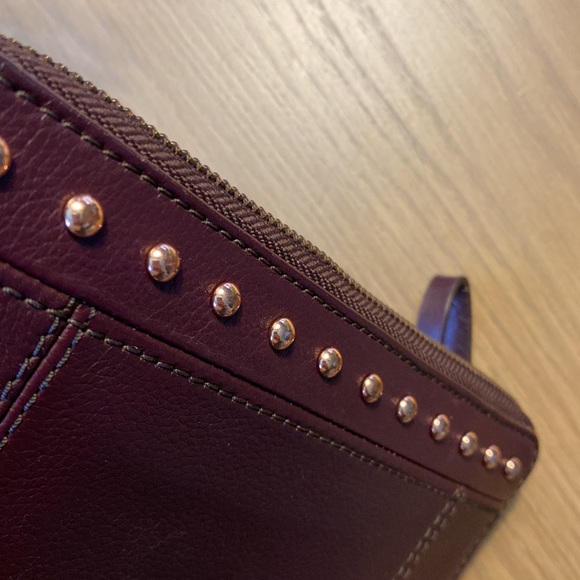 Fossil oxblood and rose gold wallet wristlet - Picture 6 of 8